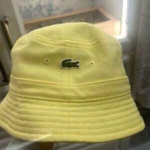 Women’s Lacoste bucket hat yellow nwot